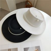 Womens Pearl Chain Fedora High Fashion with Pearl Pins Bump Cap Black White Autumen Winter Ladies Fedoras Wide Brim Girl Hat