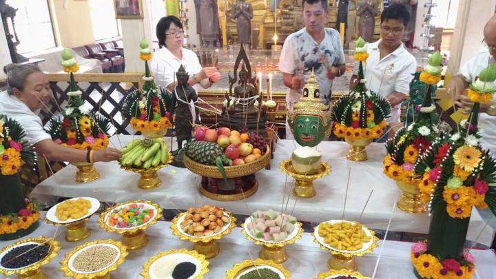 พระพรหมธาดาหล่อทองแดงโบราณ-ขนาดบูชาสูง-๙-นิ้ว-ผิวรมดำ-สนิมเขียว-ผ่านพิธีปลุกเสกครบถ้วน-รับประกันแท้ตลอดชีพ