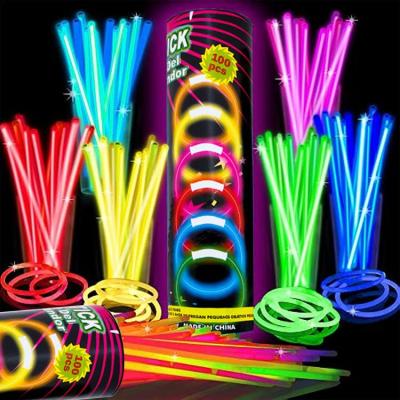 Bulk Glow Sticks Party Supplies Glow In The Dark Sticks Necklaces 100pcs Glow Necklaces Party Supplies Long Lasting Leak-Free Multicolor For Easter Christmas Birthday enjoyment