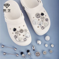 รองเท้าแฟชั่น Crocs Jibbitz 12ชิ้น/เซ็ตรองเท้า DIY อุปกรณ์เสริมติดกระดุมรองเท้าลายดอกไม้โซ่ประดับสำหรับ Crocs