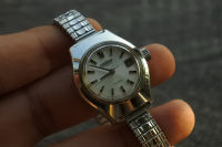 นาฬิกา Vintage มือสองญี่ปุ่น CITIZEN 21J ระบบ AUTOMATIC ผู้หญิง ทรงกลม กรอบเงิน หน้าขาว หน้าปัด 28mm สายสแตนเลสยืดได้ใช้งานได้ปกติ สภาพดี ของแท้ ไม่กันน้ำ