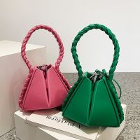 [COD] design mini bag womens 2022 new autumn and winter personality Messenger high-quality texture