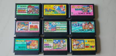 ตลับเกมส์คุนิโอ่ะ Famicom เปิดติดใช้งานได้ปกติครับ
