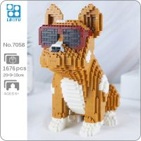 Lboyu 7058 Animal World Spotted Eyeglasses Bulldog Dog Sit Pet Doll Mini Diamond Blocks Bricks Building Toy for Children no Box