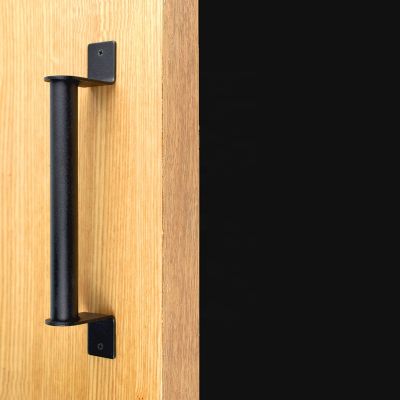 ที่จับประตูแบบไม้สีดำ มือจับประตูเหล็กสไตล์ลอฟ มือจับประตูลอฟท์ มือจับประตู มือจับประตูยาว มือจับประตูไม้