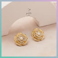 [petite by PRAKYRE] Camellia Diamond Earring - ต่างหูดอกคามิเลียติดหู ประดับเพชรและมุก