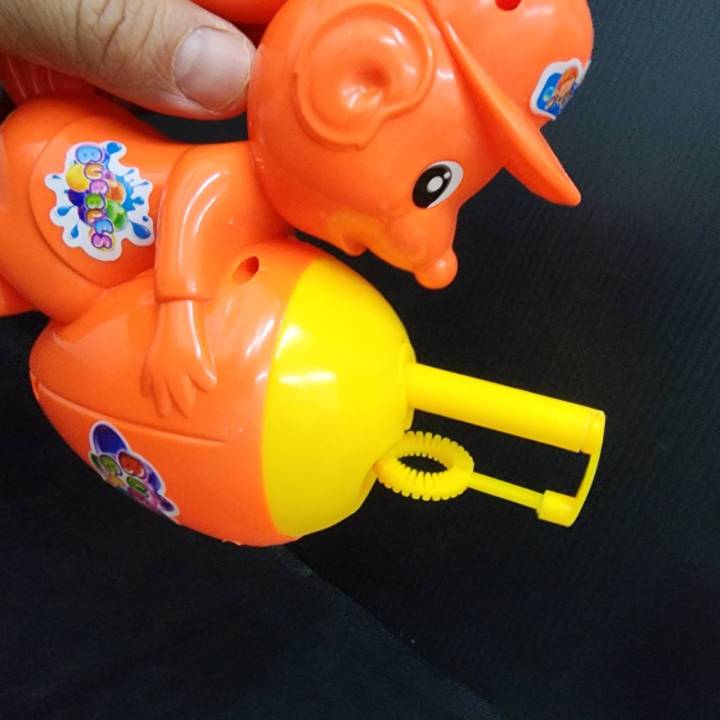 ของเล่นลิงพ่นฟองสบู่-bubble-machine-ปลอดภัยสำหรับเด็ก-แถมน้ำยาฟองสบู่-1-ขวด-สำหรับเล่นเป๋าพ่นฟองสบู่-เหมาะสำหรับเด็ก3ปีขึ้นไป