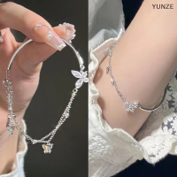 YUNZE กำไลกำไลสีเงินเพทายที่เป็นประกายผีเสื้อหลายชั้นหรูหราน้ำหนักเบาสำหรับแฟชั่นสำหรับผู้หญิงเครื่องประดับอุปกรณ์เสริมมือ