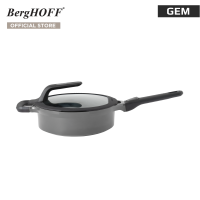 BergHOFF หม้อซอสมีด้ามอะลูมิเนี่ยมหล่อพร้อมฝา Stay Cool รุ่น Gem มีรูระบายน้ำ 24 ซม. สีเทา 2307420