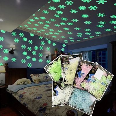[YESPERY] 🎄Ready Stock🎄50pcs Christmas 3D Snowflake Luminous Wall Sticker Glow In The Dark Wall Decal 1