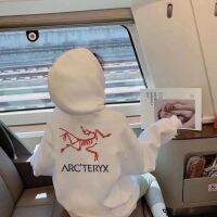 ARCTERYX เสื้อสเวตเตอร์มีฮู้ดพิมพ์ลายอุตสาหกรรมหนักฤดูใบไม้ร่วงและฤดูหนาวแจ็คเก็ตมีฮู้ดสไตล์เดียวกันสำหรับทั้งหญิงและชายลำลองพิมพ์ลายทันสมัย