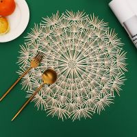 Dandelion Pattern Placemats สำหรับโต๊ะรับประทานอาหารชุด6 Stain Resistant ทนทาน Place Mats Coasters สำหรับตกแต่งโต๊ะงานแต่งงาน Party