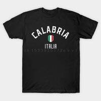 Calabria Italia T - เสื้อยืดคอกลมแขนสั้นพิมพ์ลายธงอิตาลีอิตาลี QX1L