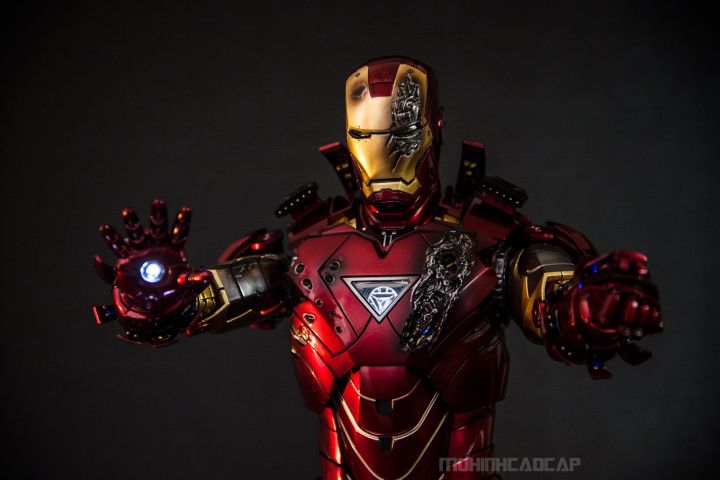 Mô hình người sắt Iron Man MK6 Mark VI PlayToys 1:6 Diecast 
