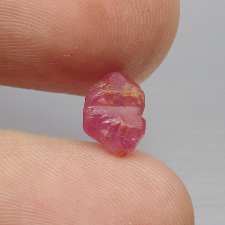 พลอย-ก้อน-รูบี้-ทับทิม-ดิบ-ธรรมชาติ-แท้-unheated-natural-ruby-tanzania-หนัก-1-85-กะรัต