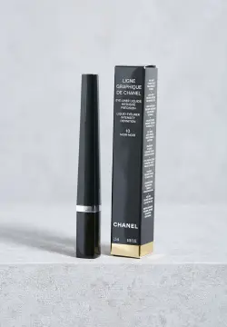 Ligne Graphique De Chanel Liquid Eyeliner - # 10 Noir-Noir by Chanel for  Women - 0.08 oz Eye Liner