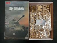 RFM 5042 1/35 M4A3 76W HVSS Sherman w/full interior (โมเดลรถถัง Model DreamCraft)