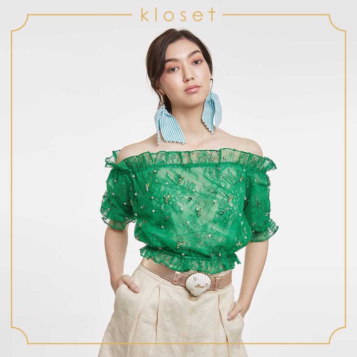 kloset-design-off-shoulder-top-with-floral-lace-rs20-t001-เสื้อผ้าลูกไม้-เสื้อปาดไหล่-เสื้อผ้าแฟชั่น-เสื้อผ้าปักเพรช