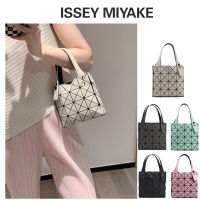 กระเป๋าถือ bao bao แท้ handbag small issey miyake 4x4 บล็อคกระเป๋า miss bag กระเป๋าสะพายข้าง กระเป๋าถือ（ฟรีสายสะพาย）