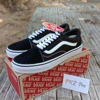 VANS OLD SKOOL BLACK WHITE SNEAKERS  ผ้าใบสีดำที่ขายดีตลอดการ ลดราคาสุดพิเศษด้วยโปรโมชั่นสุดเล้าใจ  ส่งฟรี!!!