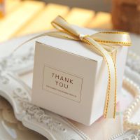 New European Simple Atmosphere White Cube Candy Boxes Wedding Party Supplies Gift Packing Box Baby Shown Favors Gift Bag Tapestries Hangings