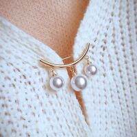 (fashion) เข็มกลัดอัลลอย (ไข่มุกห้อย) 【QYUE】