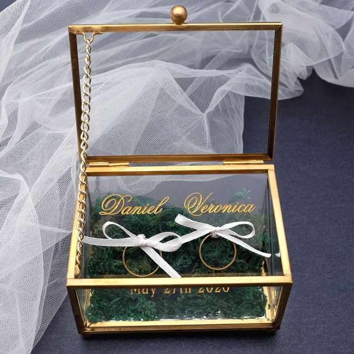 กล่องแหวนแต่งงานปรับแต่งได้ตามต้องการกล่องจัดระเบียบอัญมณีชื่อและวันที่สำหรับการหมั้นแต่งงาน