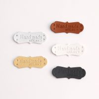 【LZ】♝❧  20 pçs artesanal carta de couro do plutônio tags retângulo feito à mão em relevo etiqueta da bandeira etiquetas para diy sacos de costura sapatos decoração do vestuário