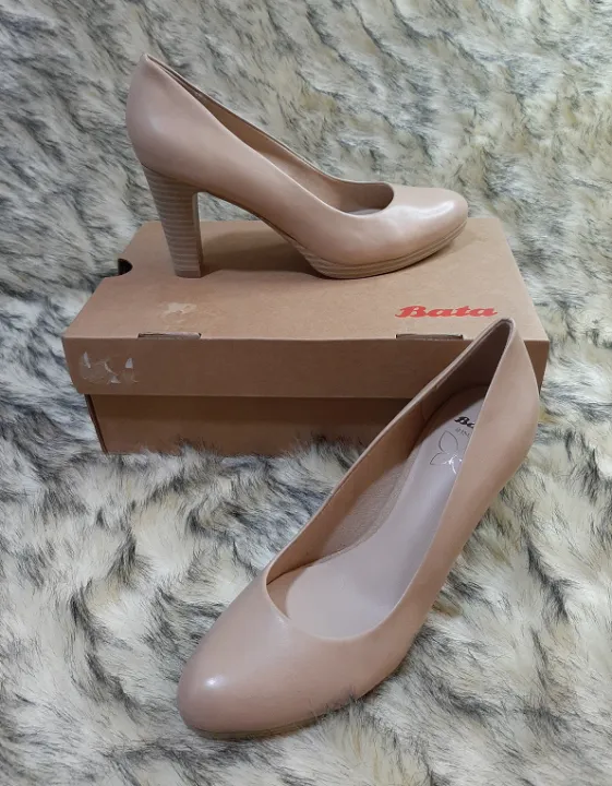 bata high heels shoes