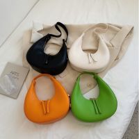 AML012กระเป๋าสะพายไหล่ สไตล์เกาหลี เรียบง่าย สำหรับผู้หญิfashion women bag candy-colored pu leather dumpling bag beauty shoulder bag