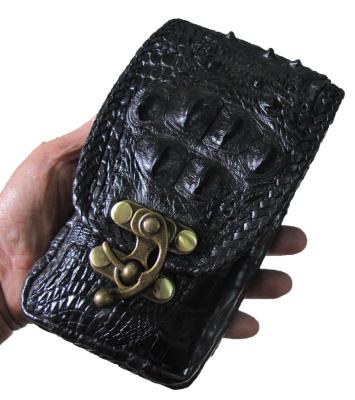 กระเป๋าใส่มือถือ Genuine Crocodile For your Mobile #จระเข้ #หนังแท้ #โหนกจระเข้ กล่องใส่โทรศัพท์มือถือ เป็นหนังจระเข้แท้ทั้งใบด้านหลังมีห่วงสำห