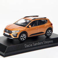 1:43 D Iecast ล้อแม็ก Dacia Sandero Stepway SUV รถรุ่นจำลองคลาสสิกยานพาหนะรุ่นของเล่นคอลเลกชันงานศิลปะสำหรับแฟนๆของรถ