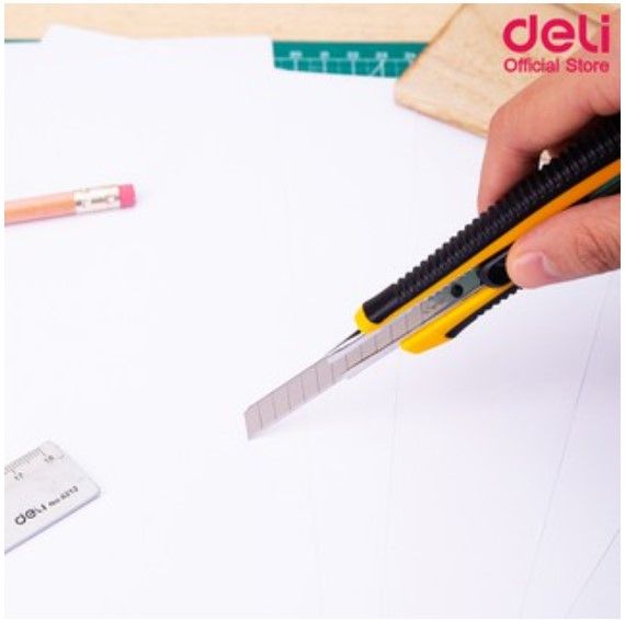 คัทเตอร์-13-ใบมีด-deli-2039-cutter-คละสี-1ชิ้น-คัตเตอร์สำนักงาน-คัตเตอร์ราคาถูก-คัตเตอร์ราคาถูก-office-อุปกรณ์สำนักงาน