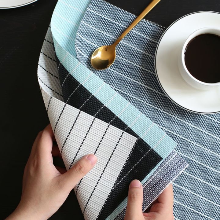 sweejar-ตารางเสื่อสีดำและสีขาวลาย-teslin-placemat-การแยกร้อนแผ่น-รองจาน-หม้อเสื่อ-สำหรับอาหารโต๊ะที่บ้าน-1-ชิ้น