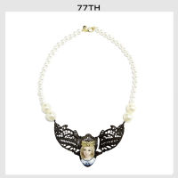 77Th vintage doll necklace สร้อยคอตุ้กตาวินเทจสีดำด้าน