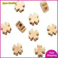 JIYAN2866 50Pcs ทองสีทอง ลูกปัดคั่นใบโคลเวอร์สี่ใบ 52.5มม. ทองเหลืองเบิ้ล ลูกปัดชาร์มโลหะลายดอกไม้เล็กๆ เป็นมิตรกับสิ่งแวดล้อม ลูกปัดรองชุบทอง สาวๆ