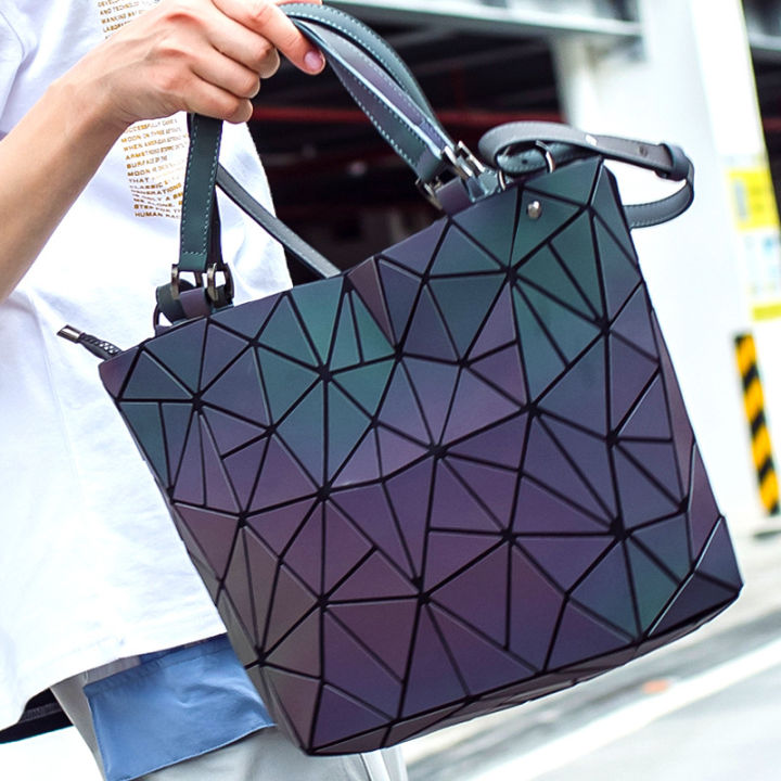 luminous-reflective-bao-bag-geometric-tote-folding-shoulder-bags-for-women-2020-plain-folding-handbags-sac-a-main-female-bolsas