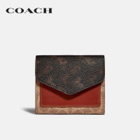 COACH กระเป๋าสตางค์ขนาดเล็กผู้หญิงรุ่น Wyn Small Wallet With Horse And Carriage Print สีน้ำตาล C3160 B4S1C