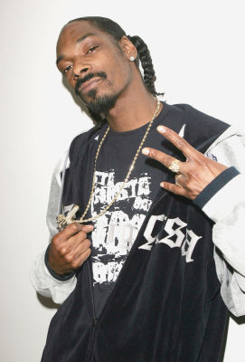 โปสเตอร์ Snoop Dogg สนูปด็อกก์ Rapper แร็พเปอร์ Hip Hop ฮิปฮอป Music Poster รูปภาพ ของสะสม ของแต่งบ้าน ของแต่งห้อง โปสเตอร์แต่งห้อง โปสเตอร์ติดผนัง 77poster