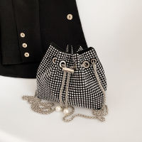 สุภาพสตรี Designer Shiny Rhinestone ไหล่ Messenger กระเป๋าสำหรับสตรี Ins แฟชั่นโซ่พู่ Mini Crossbody Bucket Bag