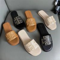 【high quality】original tory burchˉ 21 new womens shoes leather sandals flat bottom slippers beach shoes embroidered non-slip womens all-match casual slippers summer new style womens shoes slippers for women slides outside wear sandals for women