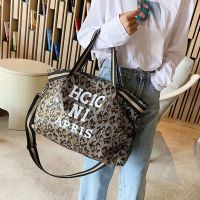 Casual Women Bling Sequins Shoulder Bags Big Capacity Female Handbag For Lady Travel Large Tote Letter Printed Crossbody Bags