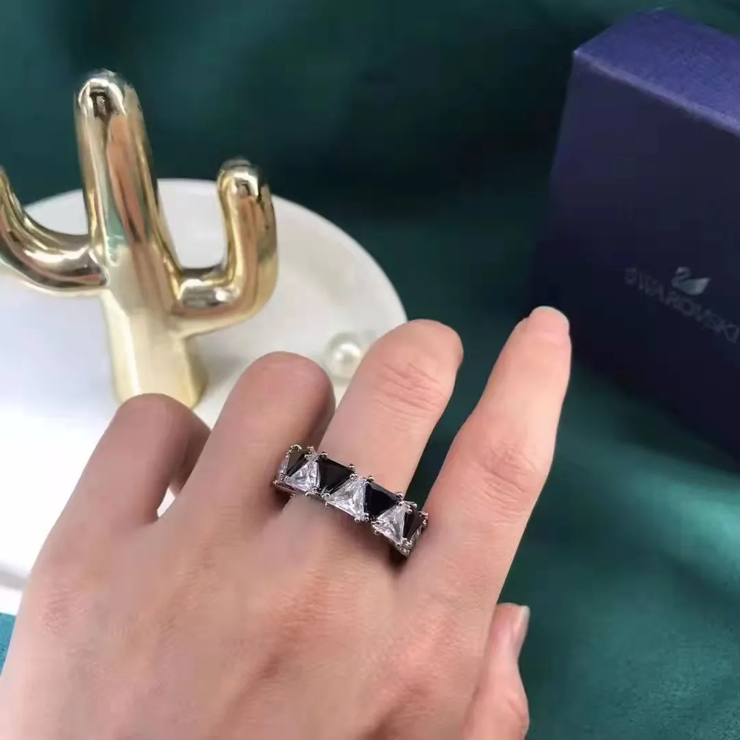 Share 176+ swarovski couple rings awesomeenglish.edu.vn