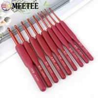 ▩ 1/2Pcs 2-6mm Rubber Handle Crochet Hooks Metal Knitting Needles Clothes Sweater Scarf Weaving DIY Sewing Tool Hardware Accessory