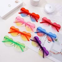 【LZ】♣✾◑  Heart-shaped Sunglasses Colorful Love Heart Glasses Gradient Lenses Sunglasses Candy Color Shades Funny Party Sun Glasses