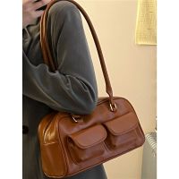 Niche design underarm bag womens summer 2022 new retro large-capacity shoulder bag high-level sense commuter handbag