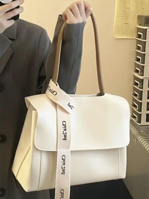 MLBˉ Official NY Bag womens large capacity new high-level sense of shoulder Messenger bag students class commuting bag ladies armpit tote bag