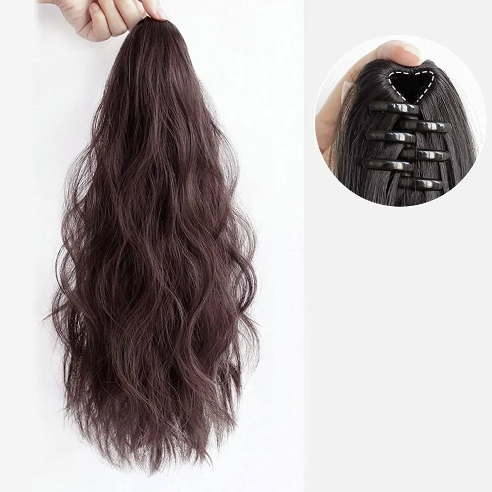 Hãy xem hình ảnh của tóc giả sóng nước màu đen để thấy sự tinh tế và quyến rũ của kiểu tóc này. Với những đường sóng tự nhiên, tóc giả này sẽ khiến bạn trông thật tự nhiên và xinh đẹp.