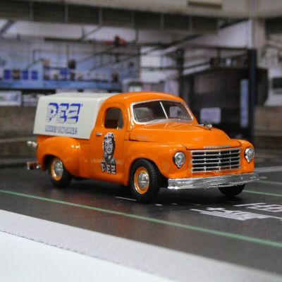1/64 Scale Car Model Studebaker Vintage Pickup Truck Diecast Alloy Car Model Miniature Car Model Toys Collection Display