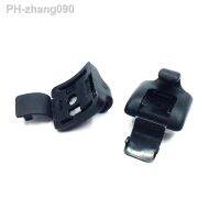 2Pcs Car Rear Door Window Sunshade Curtain Clip Hook Bracket for Audi A3 S3 RS3 A4 S4 RS4 Avant Quattro 8E0861337